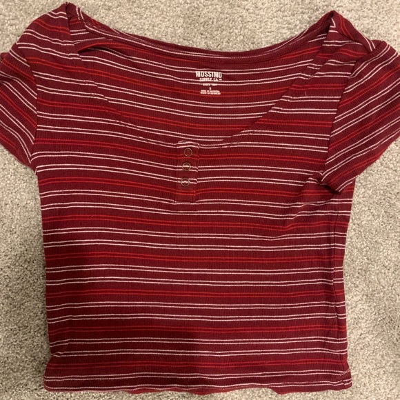 Striped red crop top - Picture 3 of 3